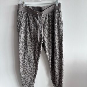 Old Navy Gray Jogger Sweatpants with Leopard Print